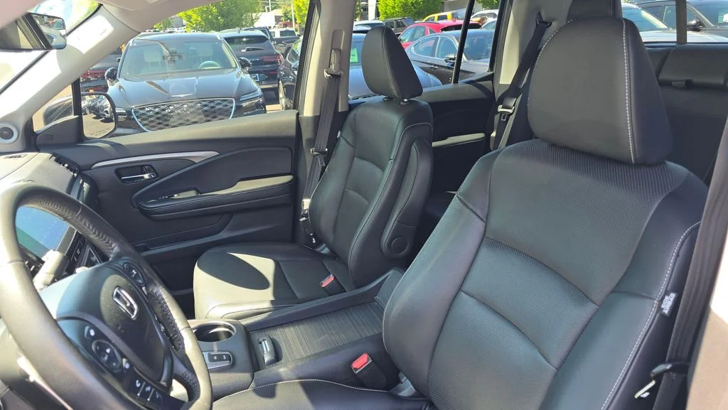 Used 2023 Gray Honda RTL image 21