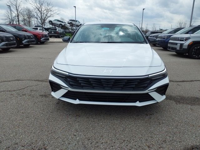 New 2026 White Hyundai SEL Sport image 3