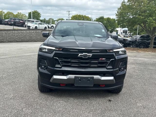 Used 2023 Black Chevrolet Z71 image 10