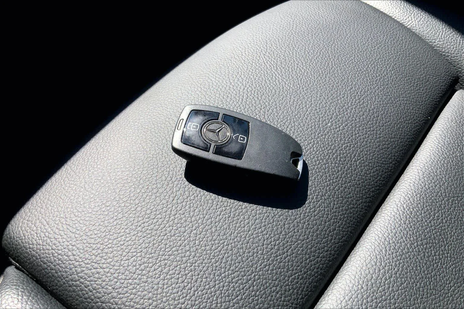 Used 2025 Pebble Grey Mercedes-Benz  image 16