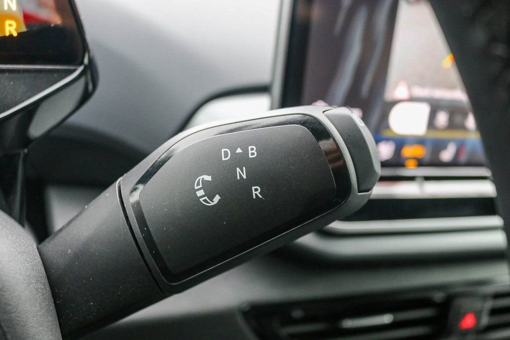 New 2025  Volkswagen Pro image 26