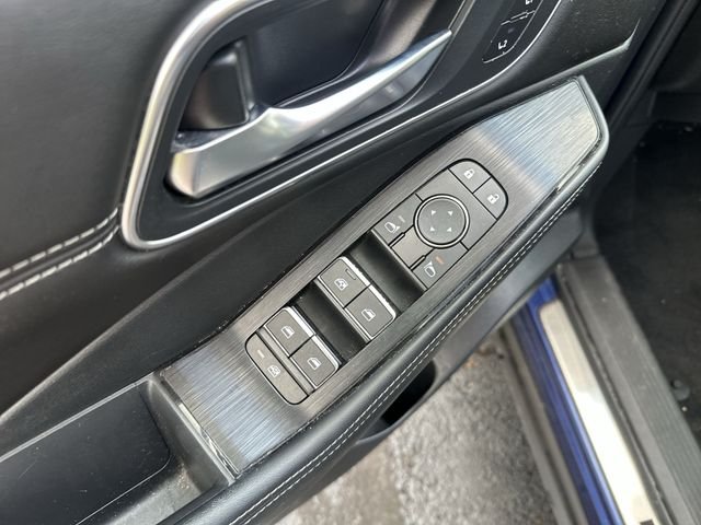 Used 2023 Blue Nissan Platinum image 17
