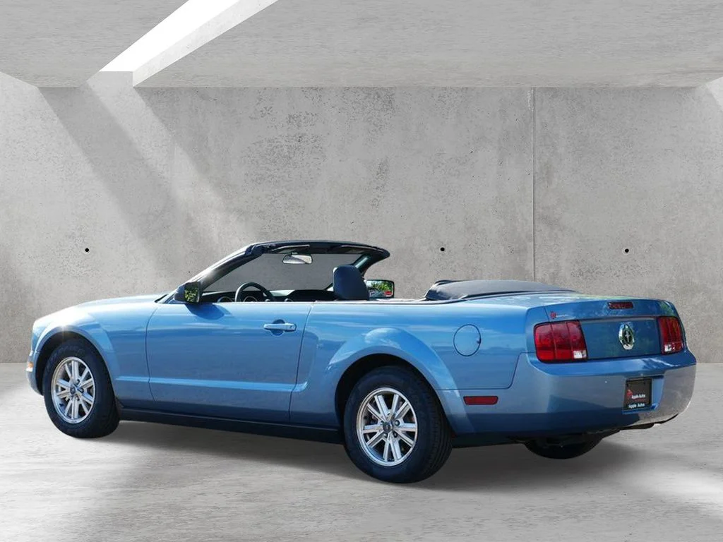 Used 2006  Ford V6 Premium image 5