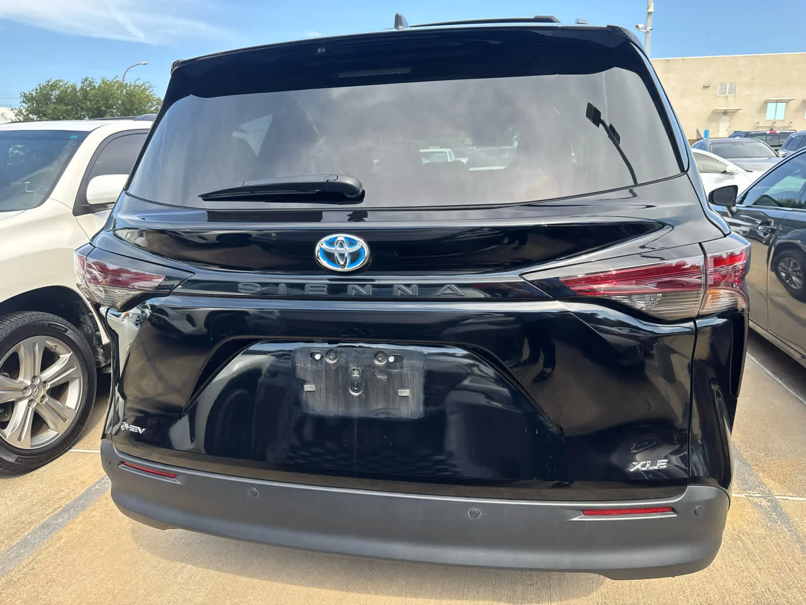 Used 2025 Midnight Black Metallic Toyota XLE image 6