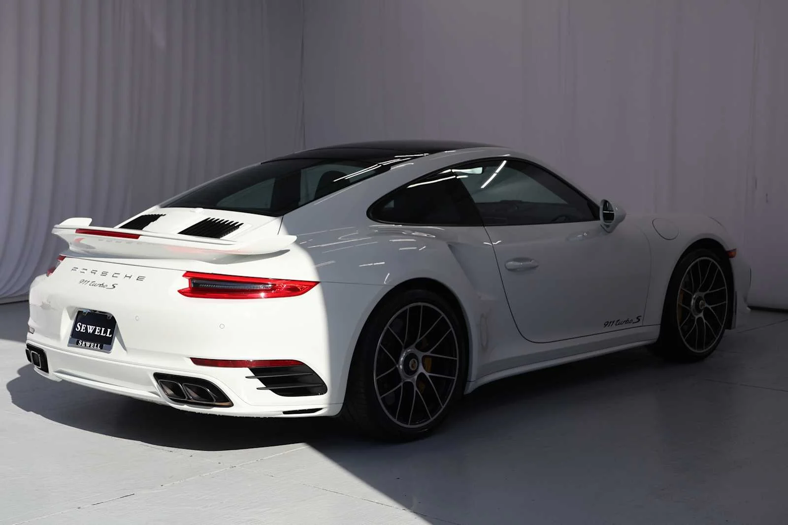 Used 2017 Sapphire Blue Metallic Porsche Turbo S image 7