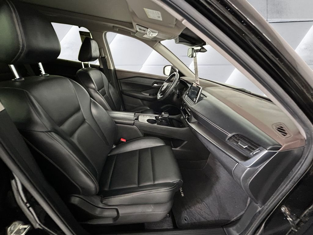 Used 2023 Black Nissan SV image 13