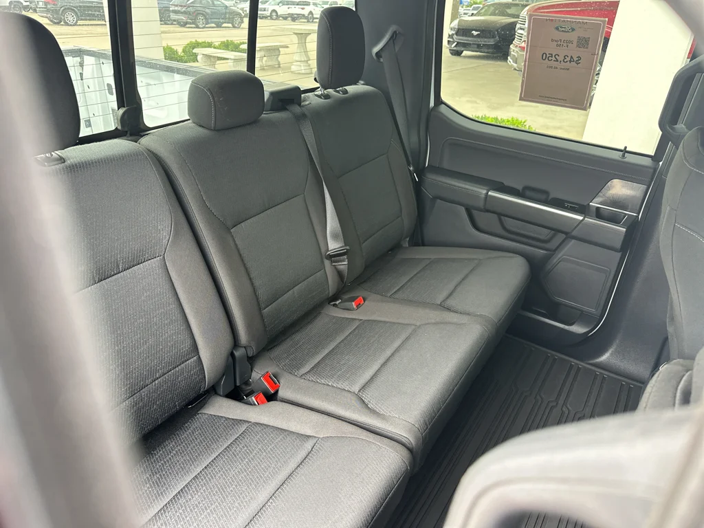Used 2023 Oxford White Ford XLT image 36