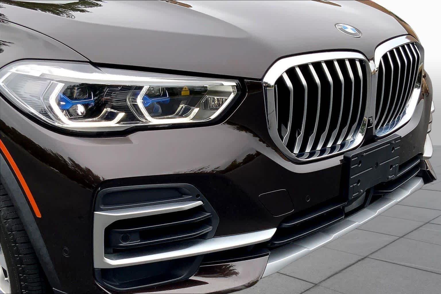 Used 2022 Sparkling Brown Metallic BMW xDrive40i image 31