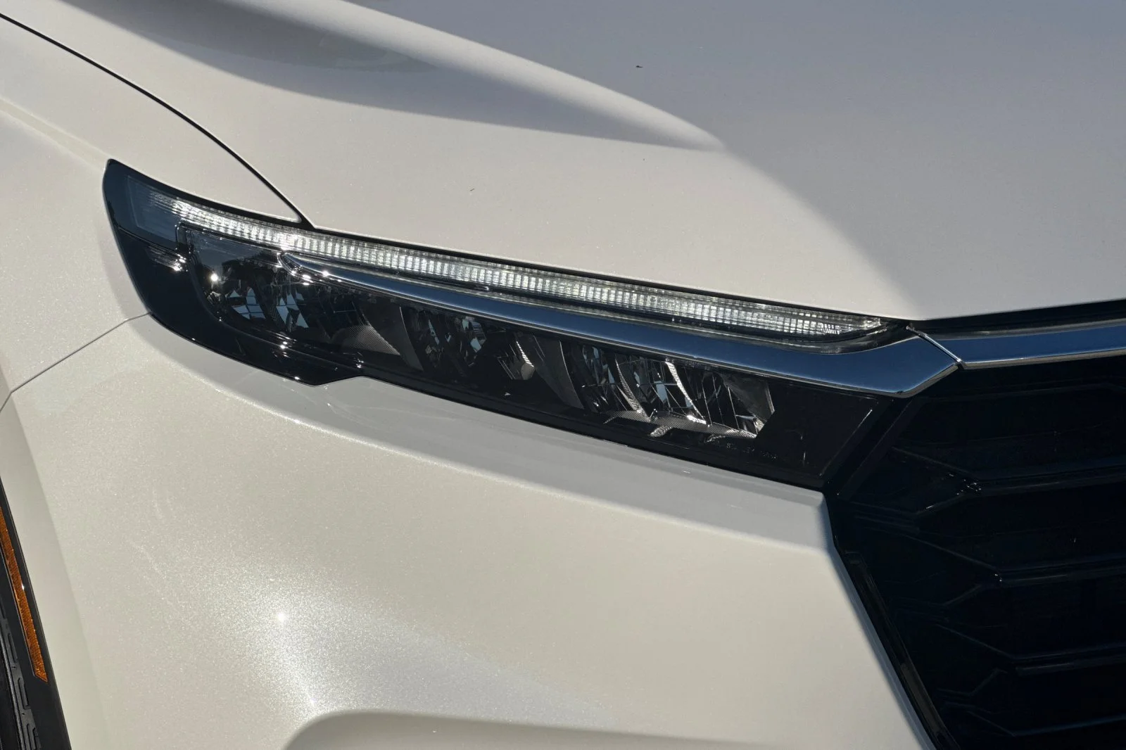 New 2027 Solar Silver Metallic Honda EX-L image 30