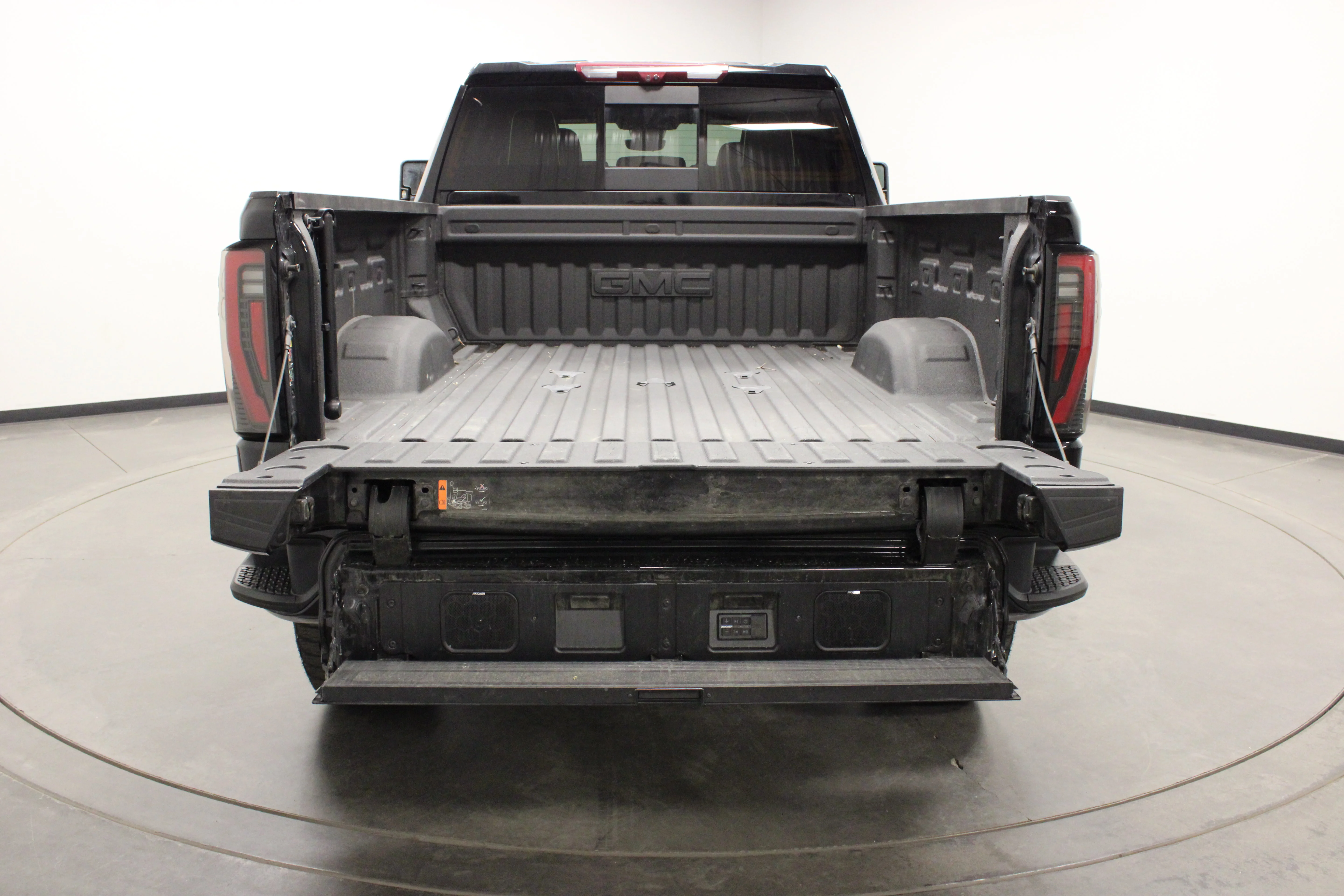 Used 2025 Onyx Black GMC AT4X image 15