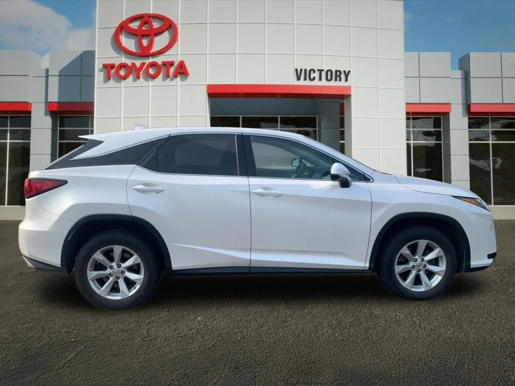 Used 2017 White Lexus 350 image 2