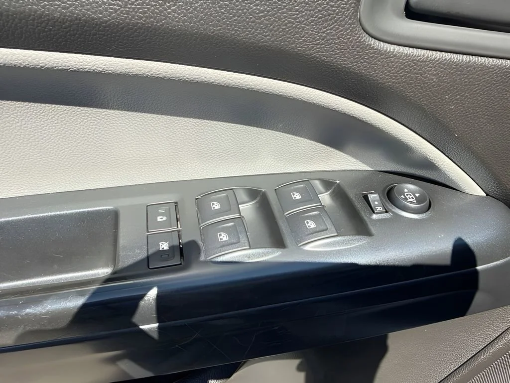 Used 2017 SILVER ICE METALLIC Chevrolet 2WD WT image 10