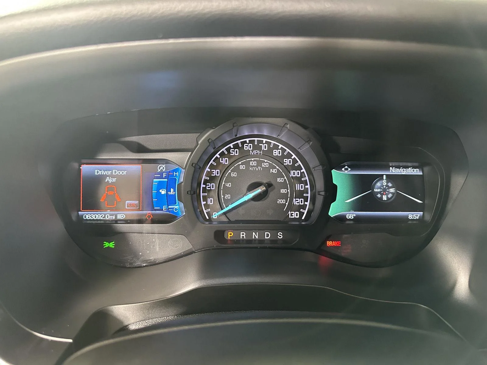 Used 2019 Magnetic Ford LARIAT image 12
