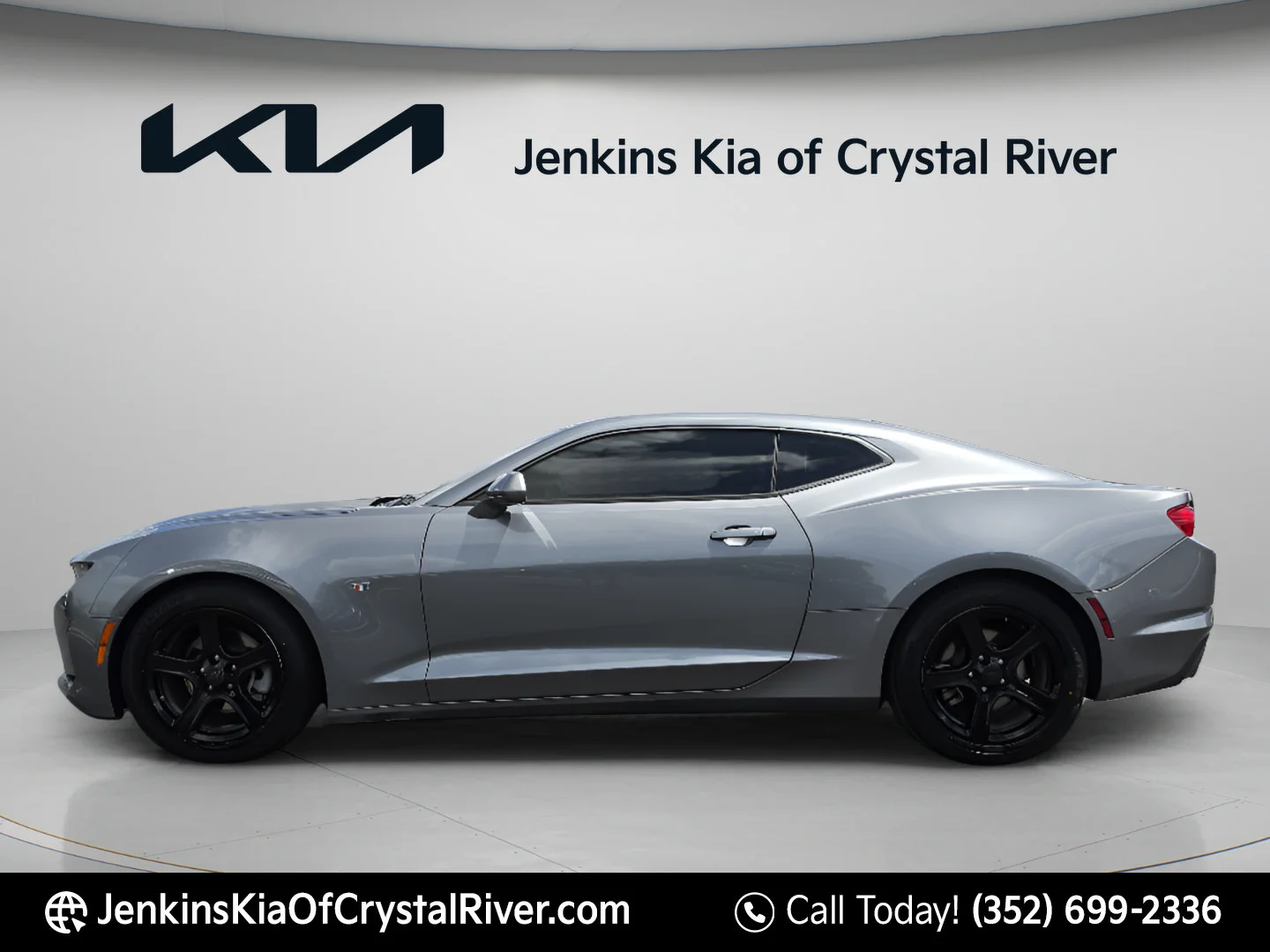 Used 2021 Satin Steel Gray Metallic Chevrolet 1LT image 9