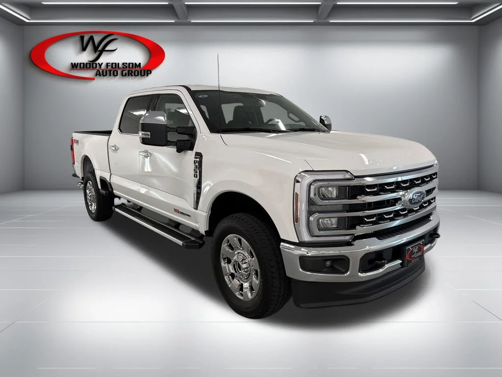 New 2026 Star White Metallic Tri-Coat Ford F-350® Lariat® image 3