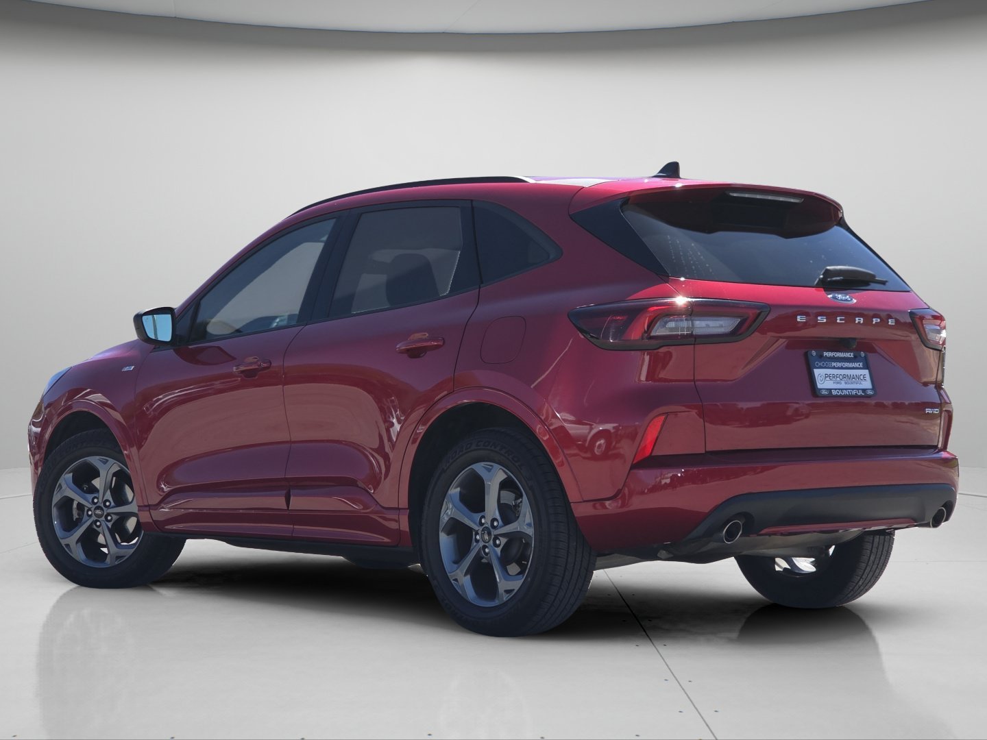 Used 2023 Rapid Red Metallic Tinted Clearcoat Ford ST-Line image 22