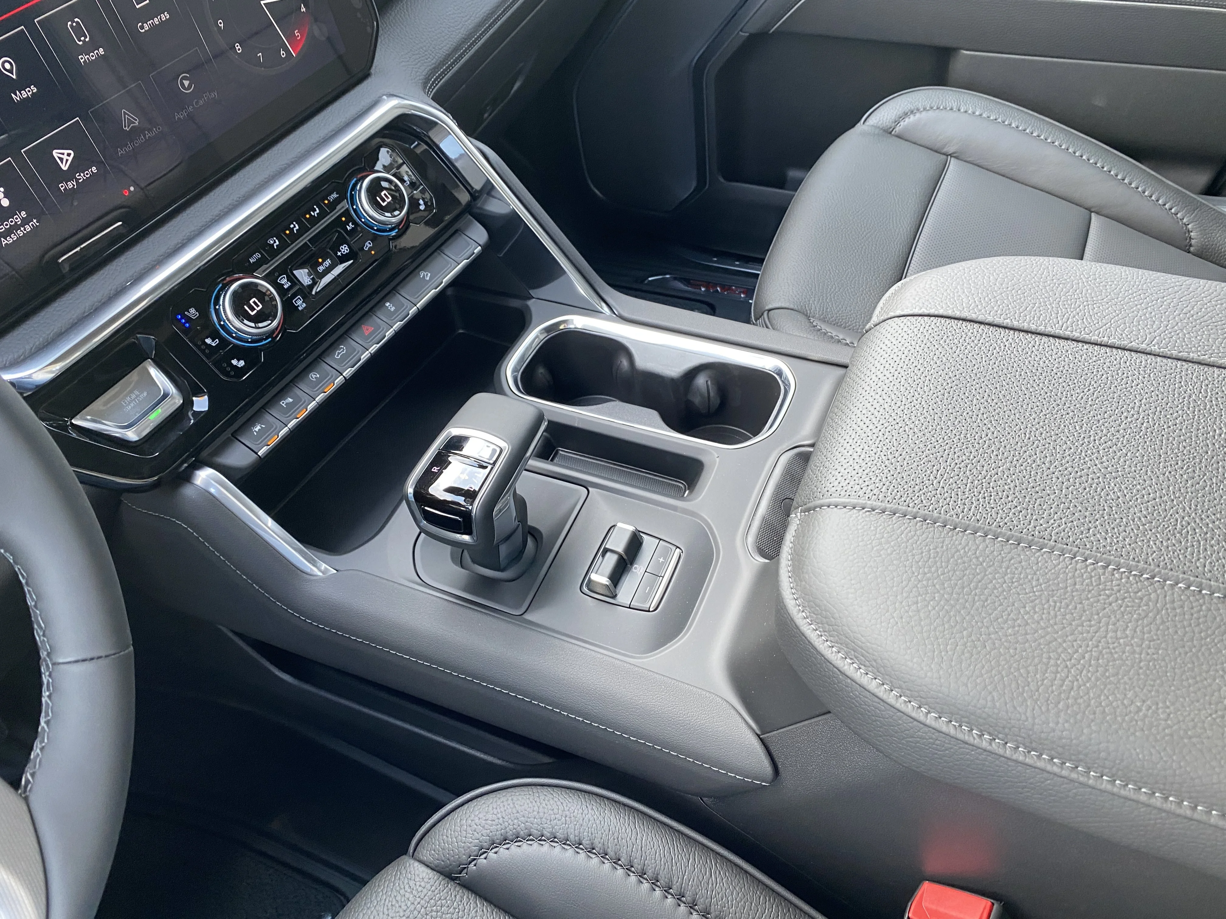 New 2026 GLACIER WHITE TRICOAT GMC Denali image 24