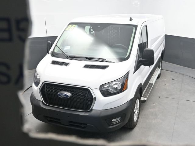 Used 2025 White Ford Base image 29