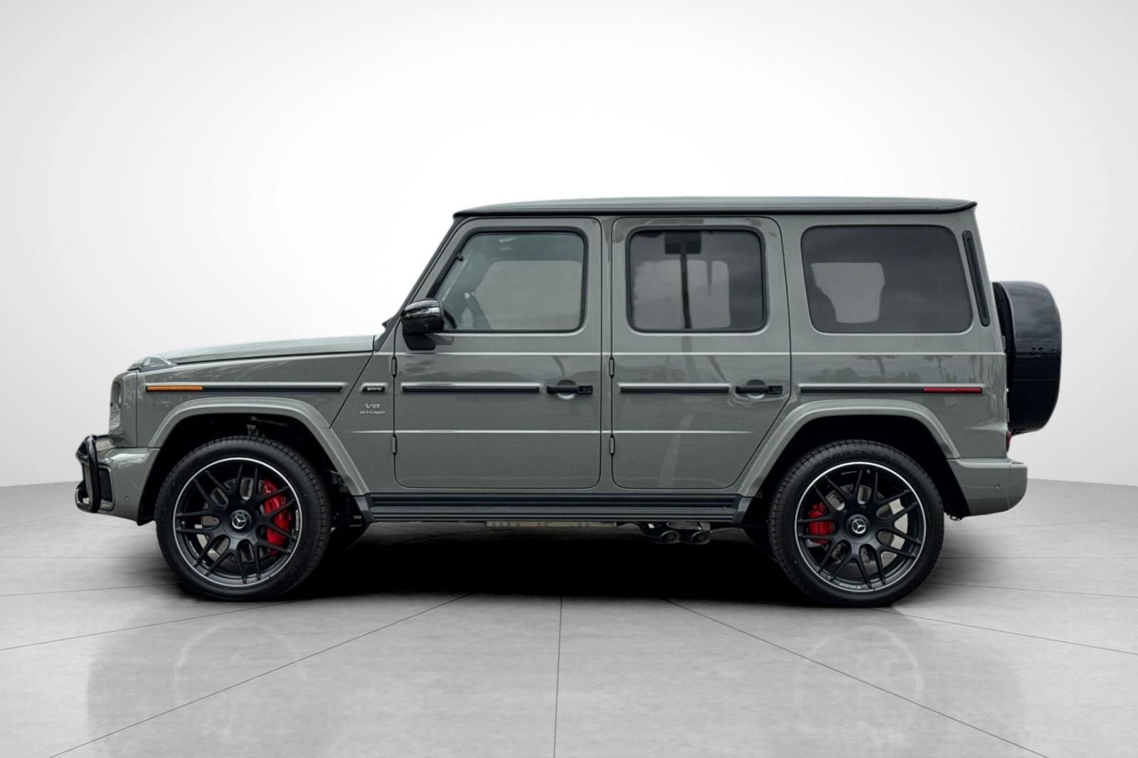 New 2026 MANUFAKTUR Arabian Grey Non- Metallic Mercedes-Benz G 63 AMG® image 32