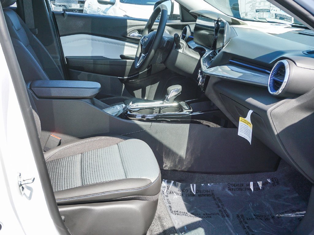 2026 Chevrolet Trax LT - Photo 12