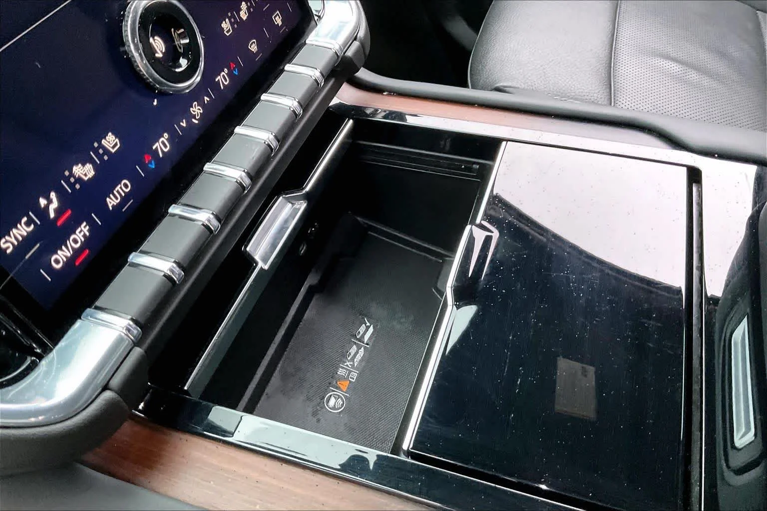 Used 2025 Onyx Black GMC Denali image 14