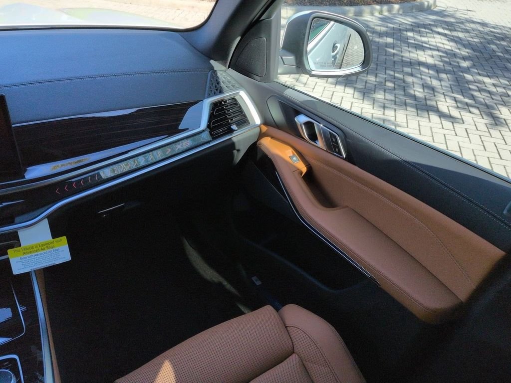 New 2026 Alpine White BMW xDrive40i image 17