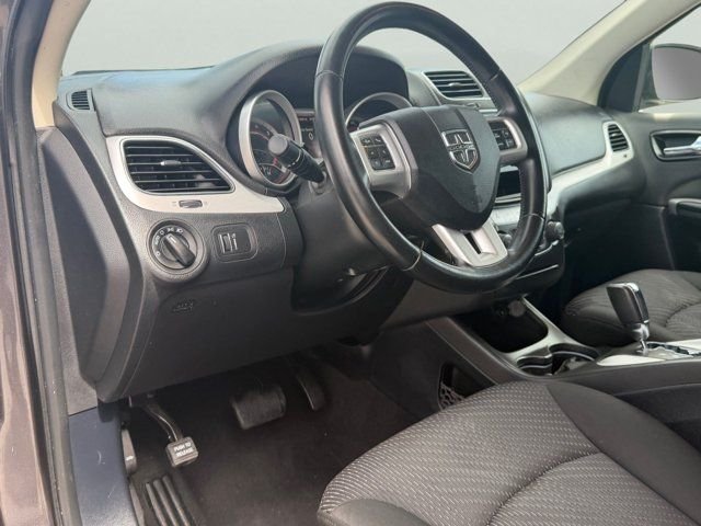 Used 2020 Gray Dodge SE image 10