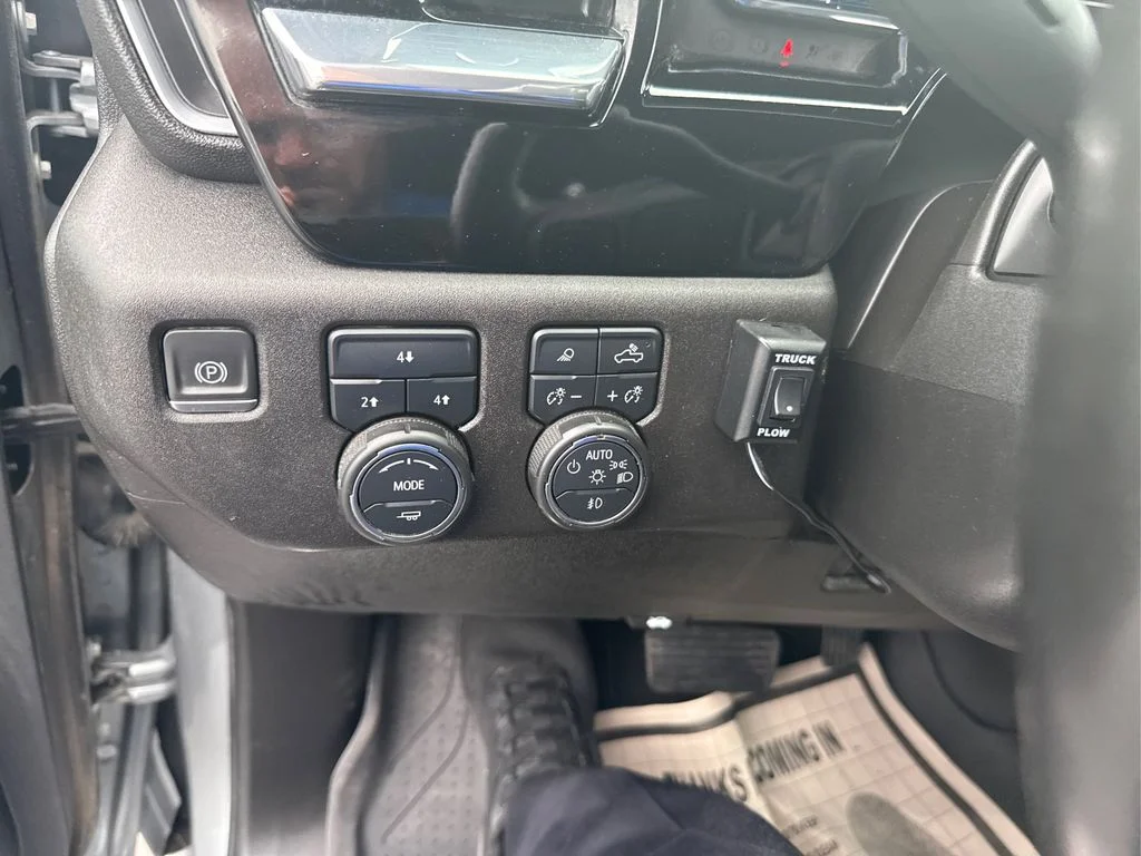 Used 2024 Sterling Gray Metallic Chevrolet LT image 15