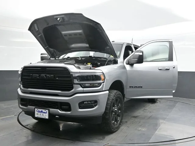 Used 2023 Silver Ram Laramie image 30