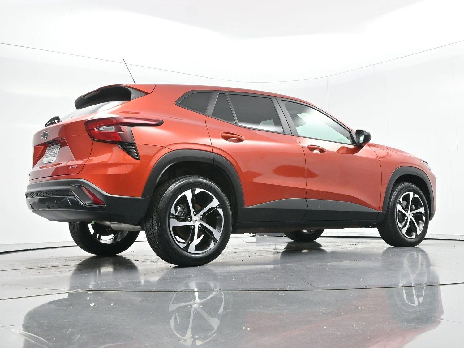 Used 2024 Cayenne Orange Metallic Chevrolet 1RS image 46