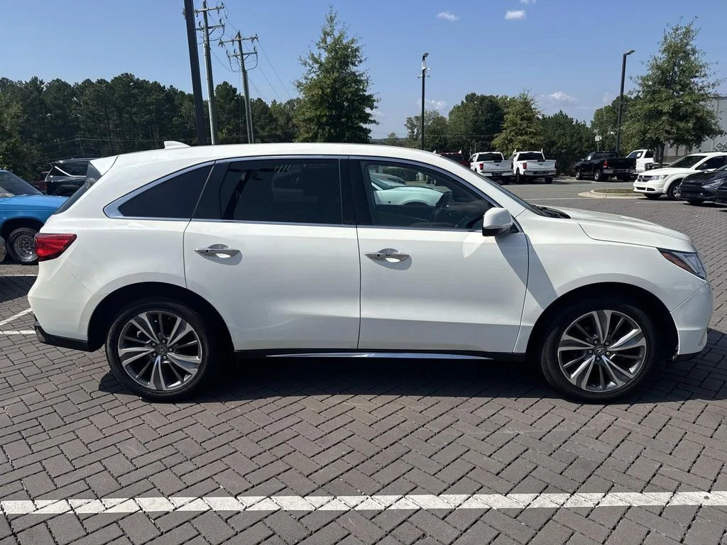 Used 2017  Acura 3.5L image 8