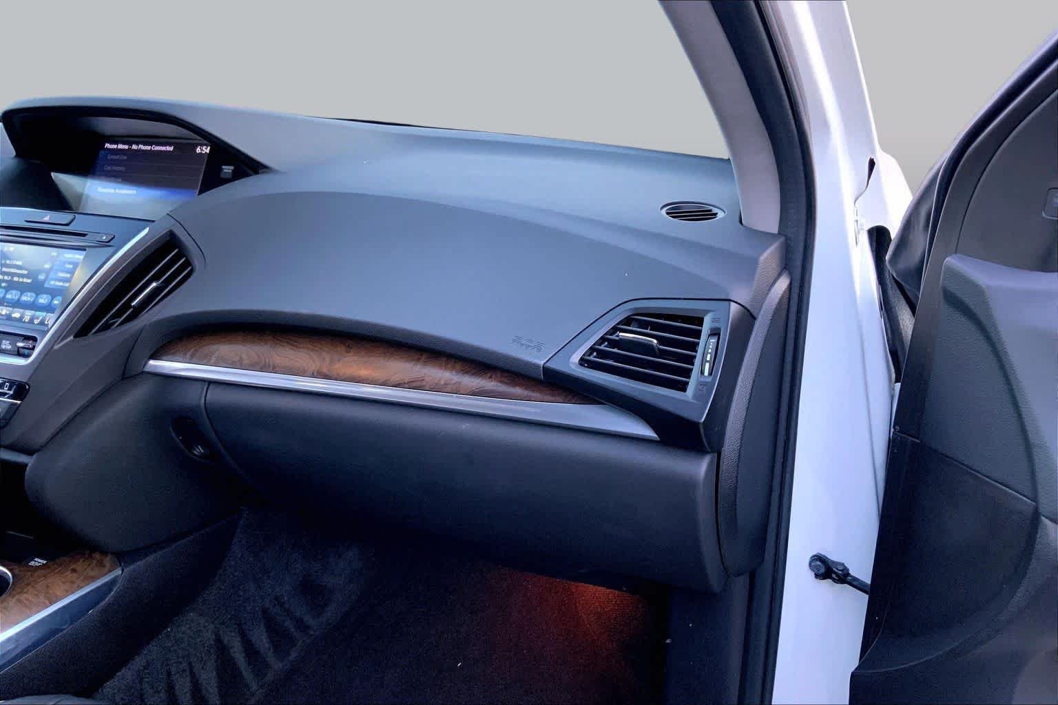 Used 2020 Platinum White Pearl Acura with Advance Package image 18