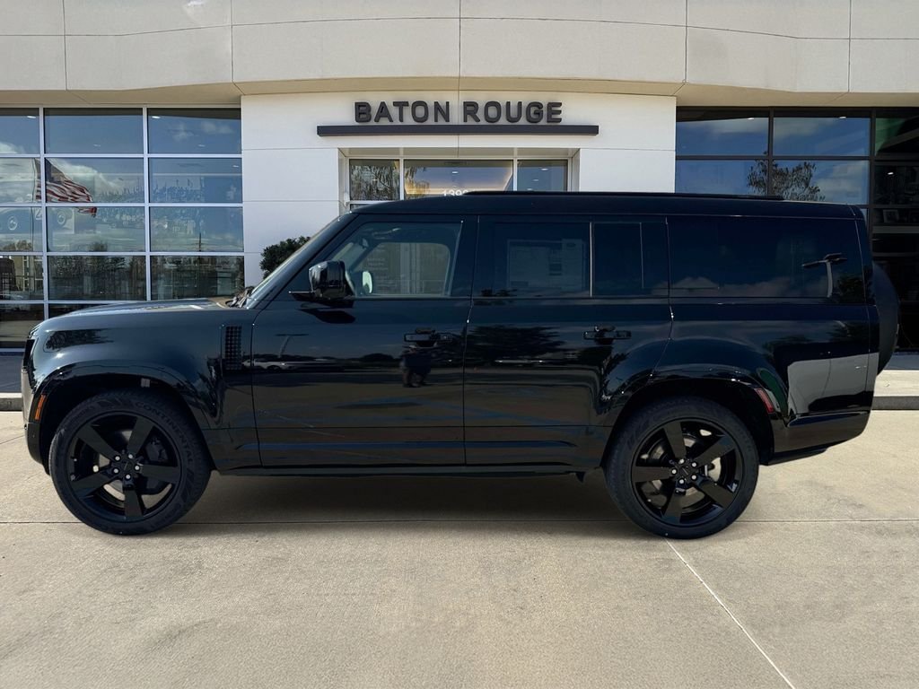 New 2026 Santorini Black Land Rover X-Dynamic SE image 5