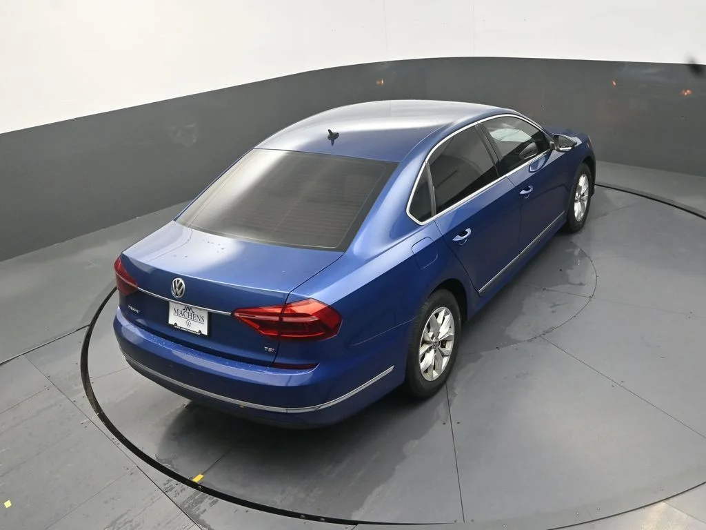 Used 2017 Blue Volkswagen 1.8T S image 21