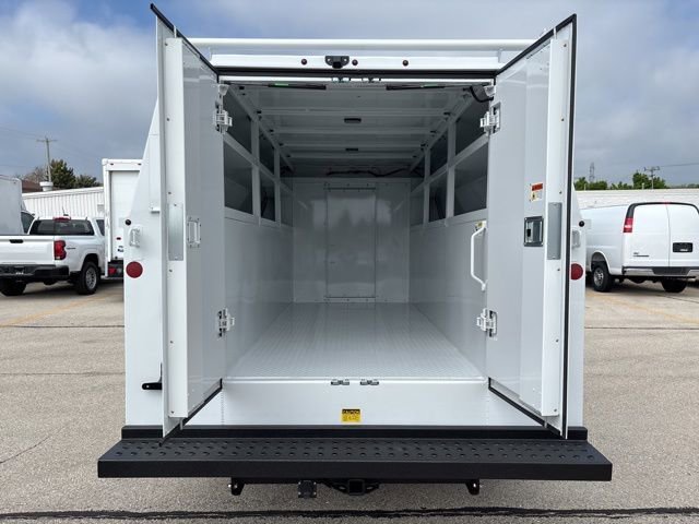 New 2025 Summit White Chevrolet 1WT image 10