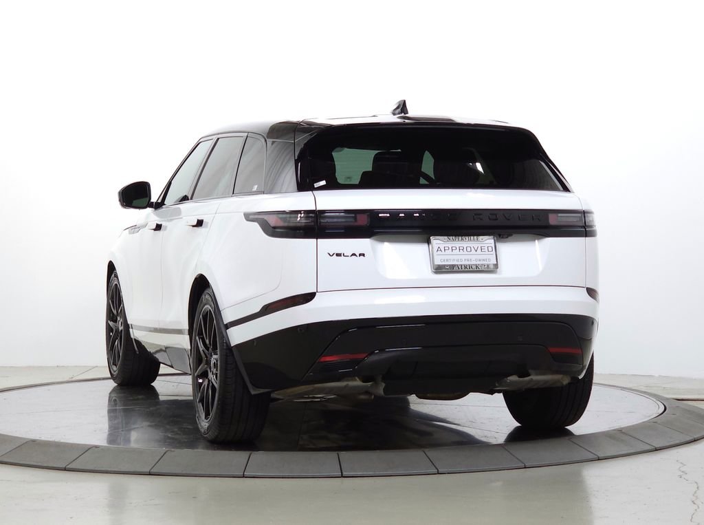 Certified Used 2026 White Land Rover Dynamic SE image 4