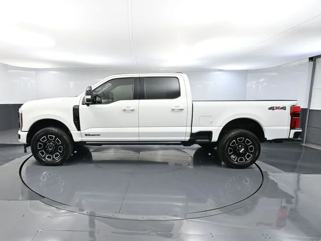 2025 Ford F-250 Super Duty Platinum - Photo 10
