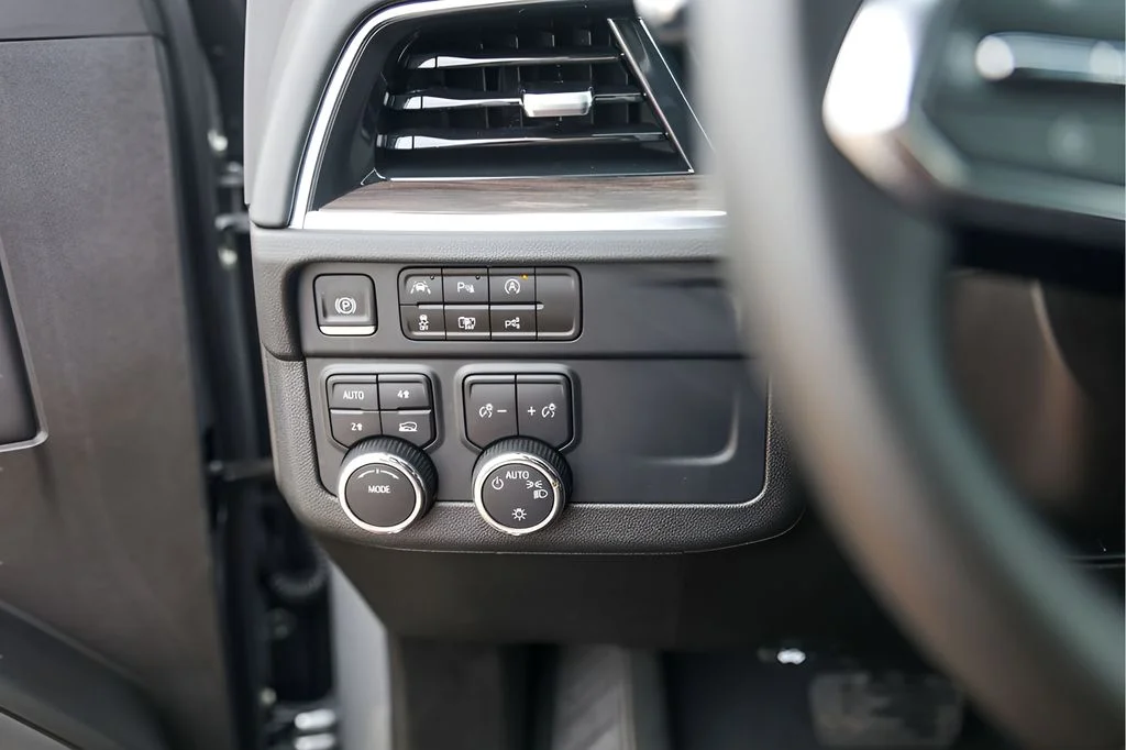 Used 2025 Gray Chevrolet LT image 18