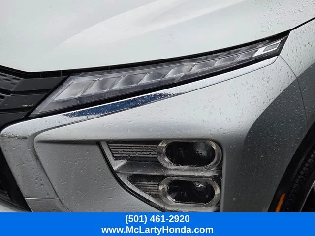 Used 2024 Silver Mitsubishi SE image 10