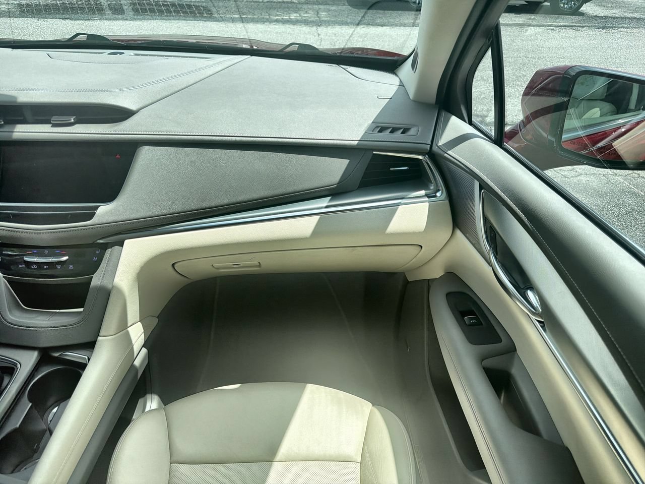 Used 2021 INFRARED TINTCOAT Cadillac FWD Premium Luxury image 24