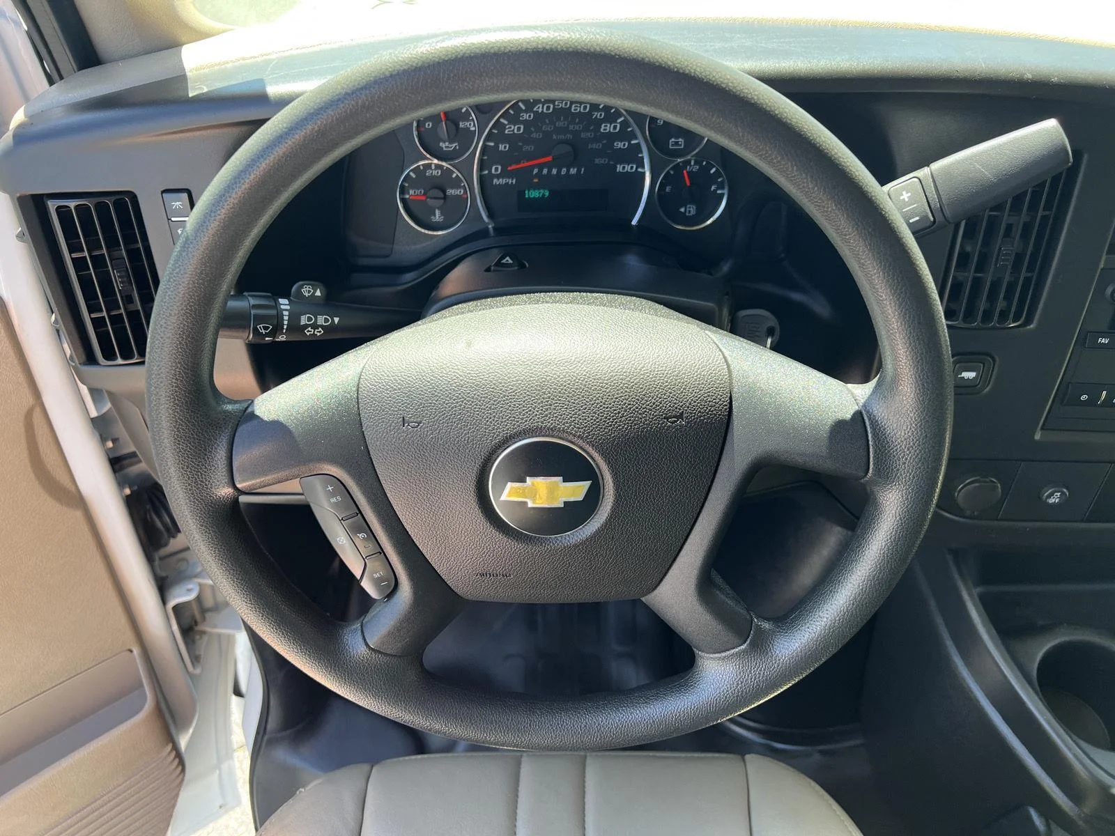 2021 Chevrolet Express Cargo Work Van - Photo 21