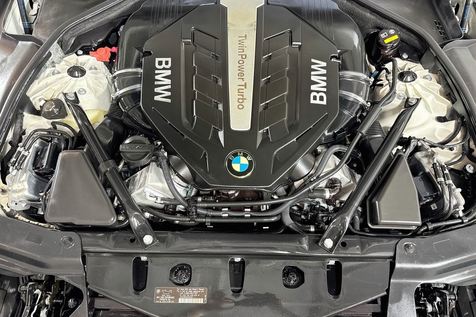 Used 2015 Alpine White BMW 650i image 29