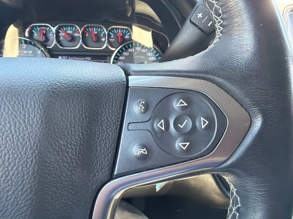 Used 2018 CAJUN RED TINTCOAT Chevrolet LT image 19