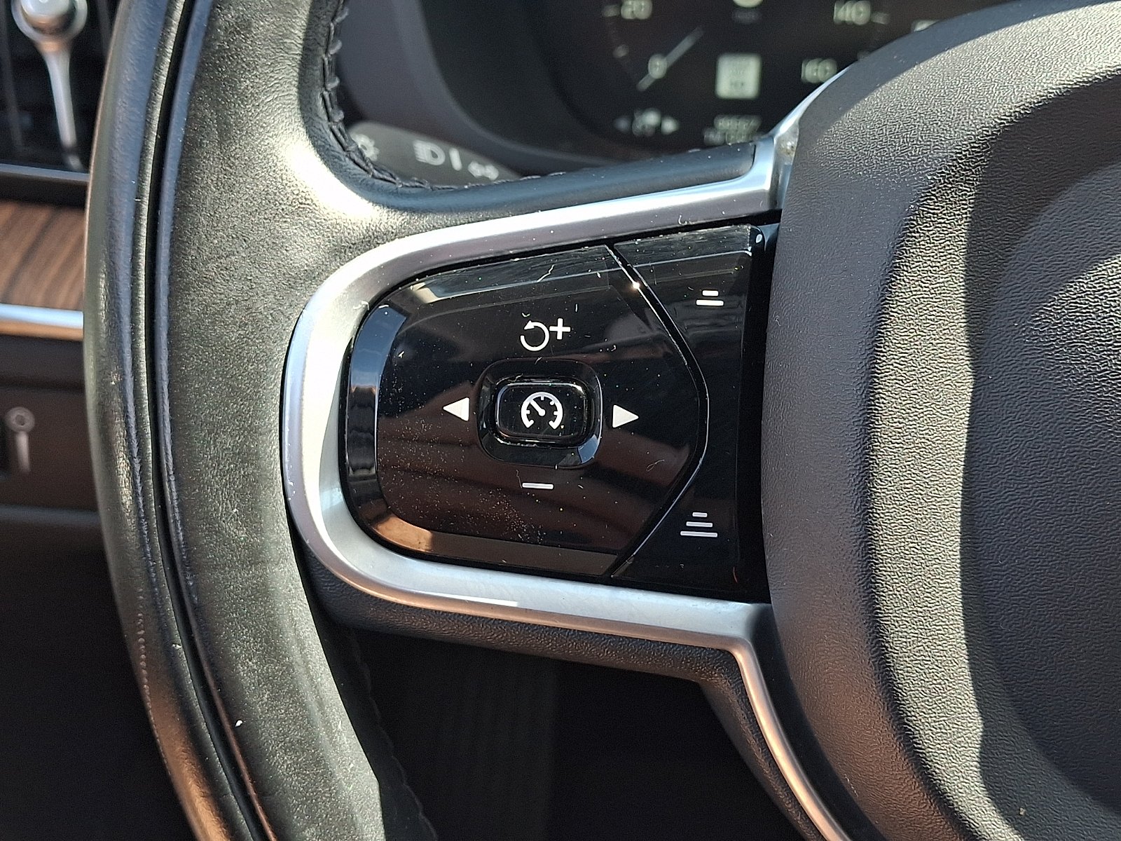 Used 2020 Pine Grey Metallic - 724 Volvo T5 Inscription image 21