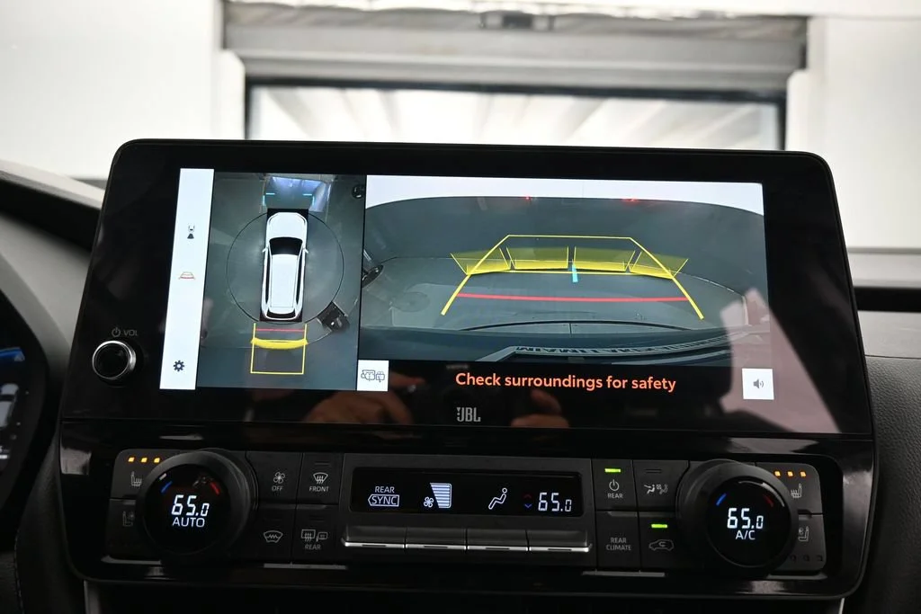 Used 2025 Cloud Toyota Limited image 23