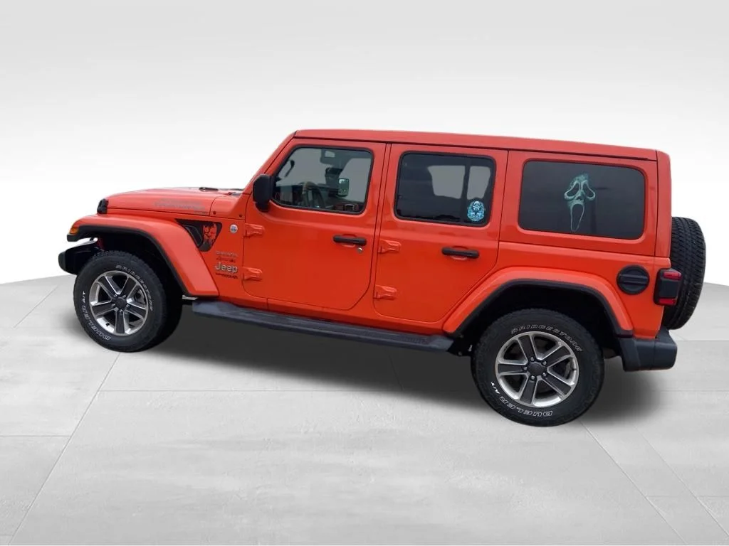 Used 2019 Orange Jeep Unlimited Sahara image 20