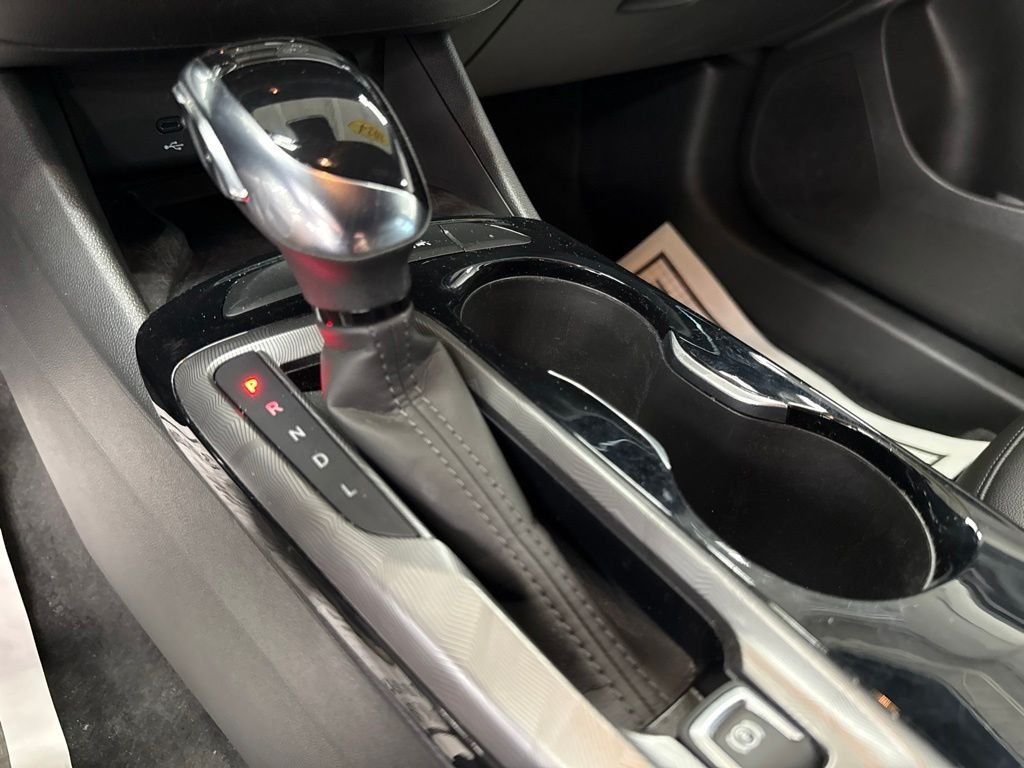 Used 2024 White Buick Sport Touring image 33