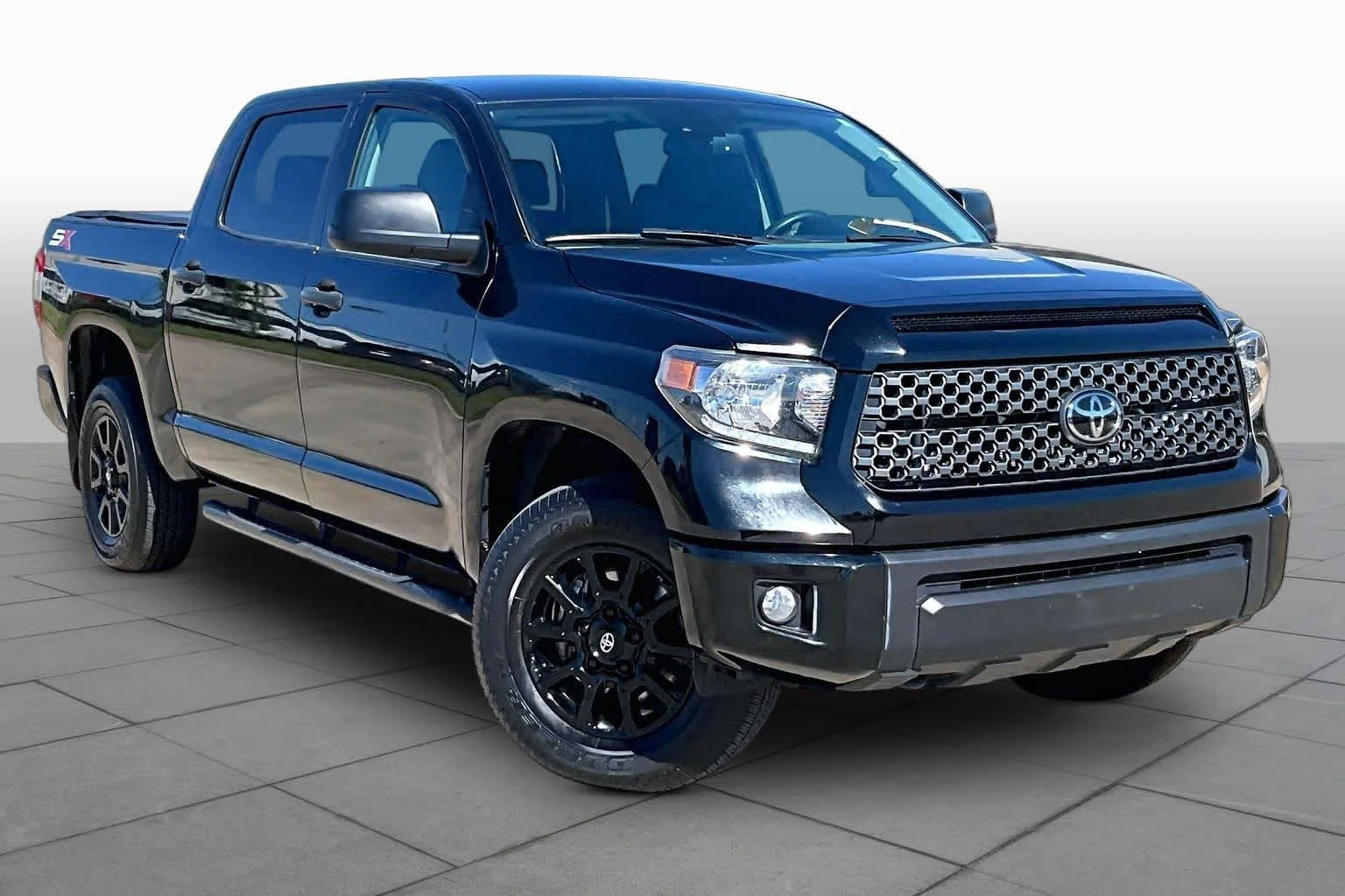 Used 2021 Midnight Black Metallic Toyota SR5 image 3