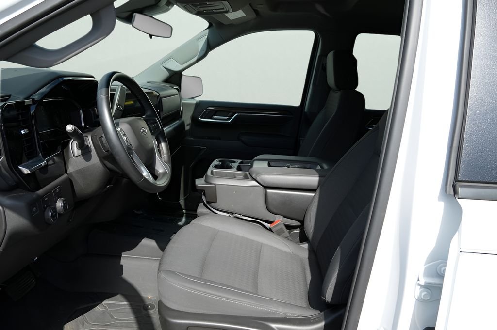 Used 2024 Summit White Chevrolet RST image 20