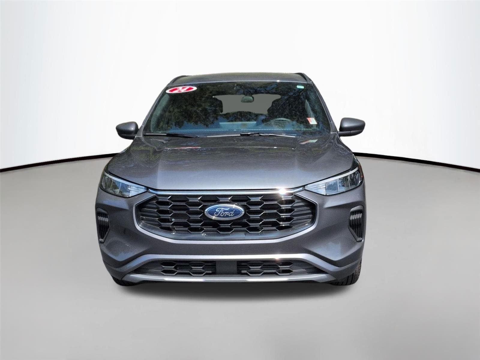 Used 2024 Carbonized Gray Metallic Ford ST-Line image 9